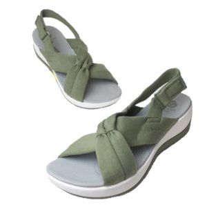 Cloudsteppers by Clarks Arla Belle Sandals